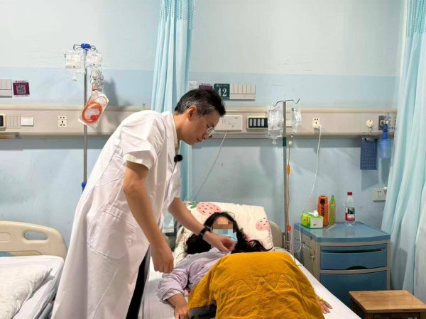 七星配资  节后胆囊结石、胆囊炎患者大大增加！医生提醒：别让假期成肝胆疾病“催化剂”